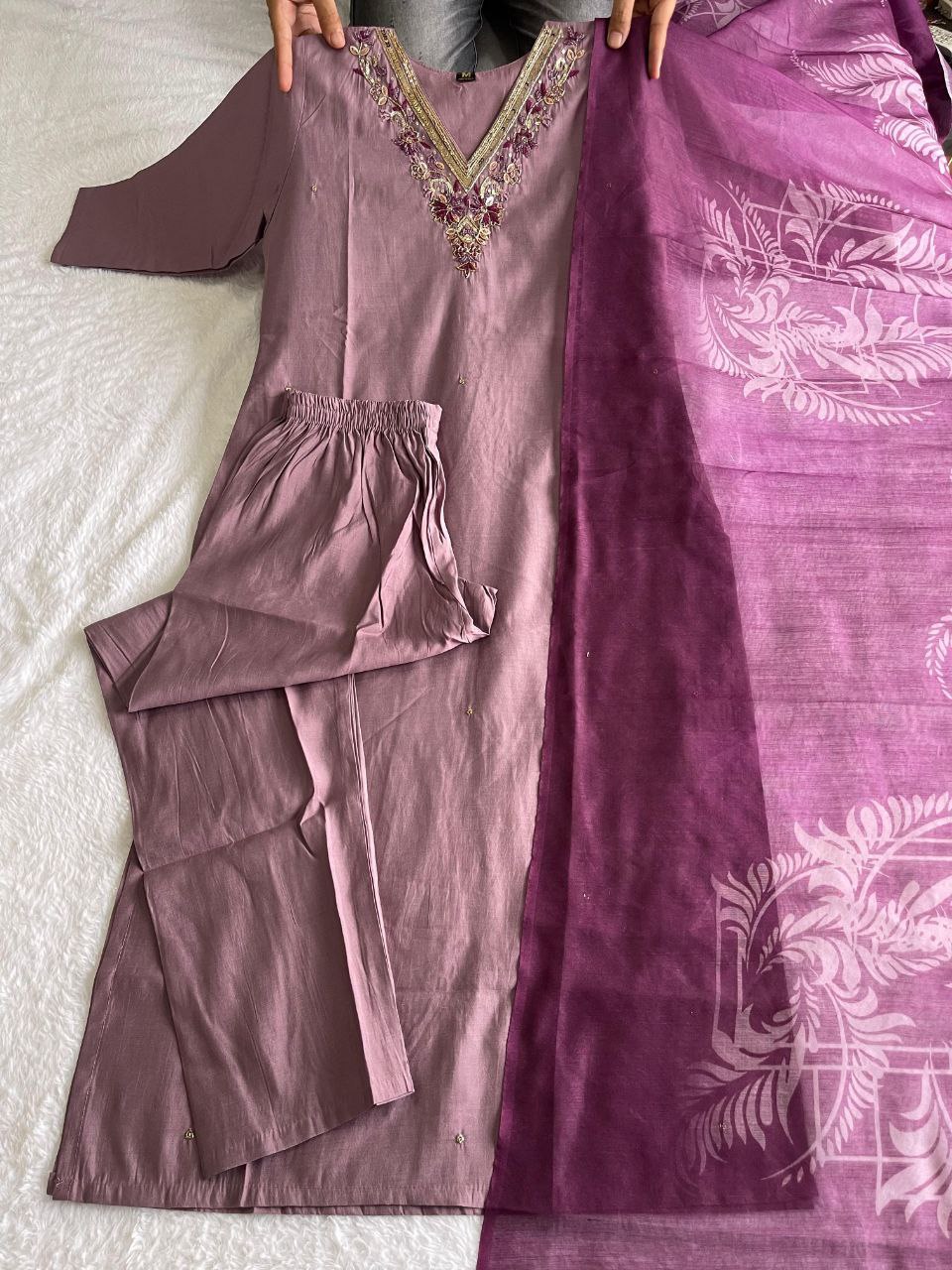 this ­­­­kurti product available in Fancy Premium Roman Silk fabric with comfortble feel