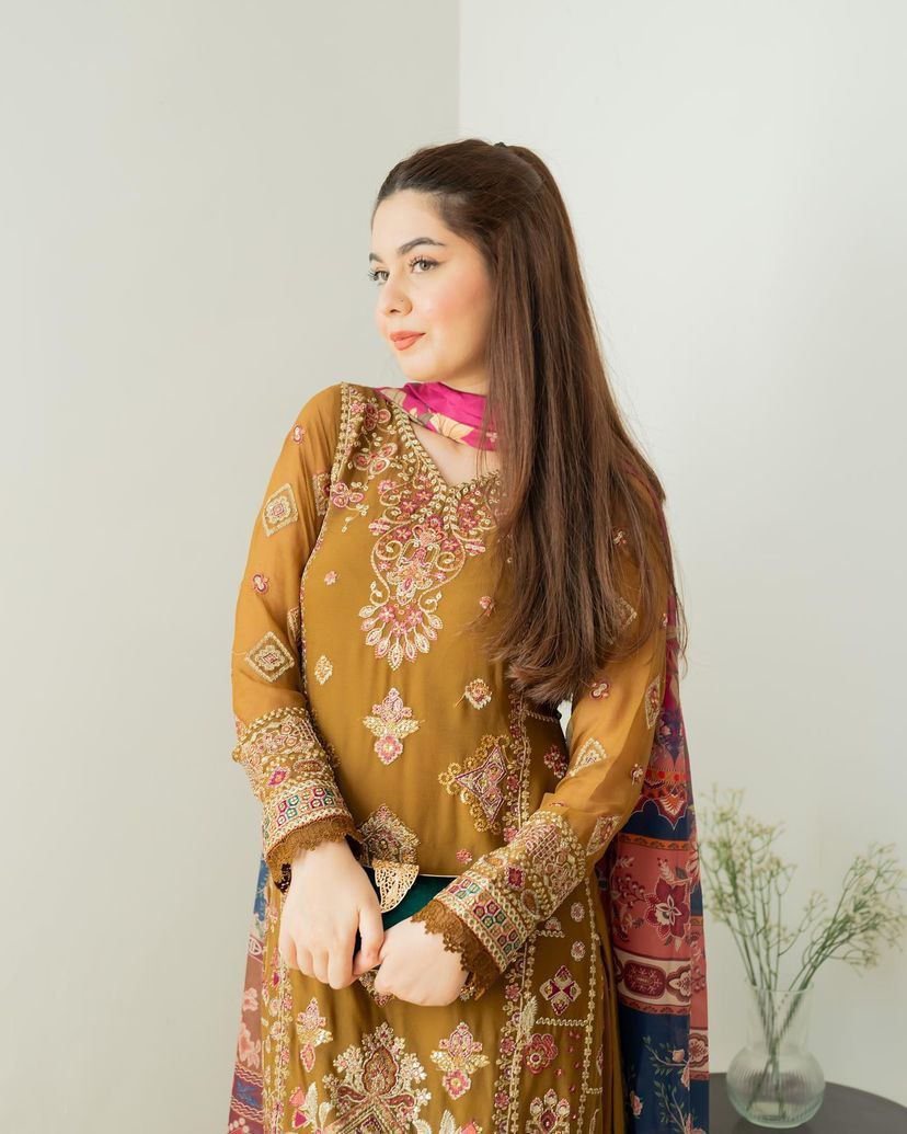 this ­­­­kurti product available in Fancy Georgette fabric with full sleeves